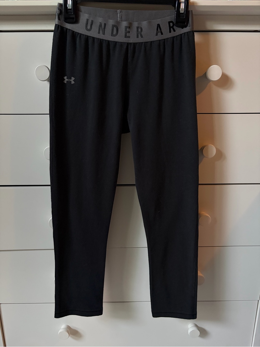 🏋🏻♀️ UNDER ARMOUR WOMENS SIZE XS BLACK CROPPED LEGGINGS